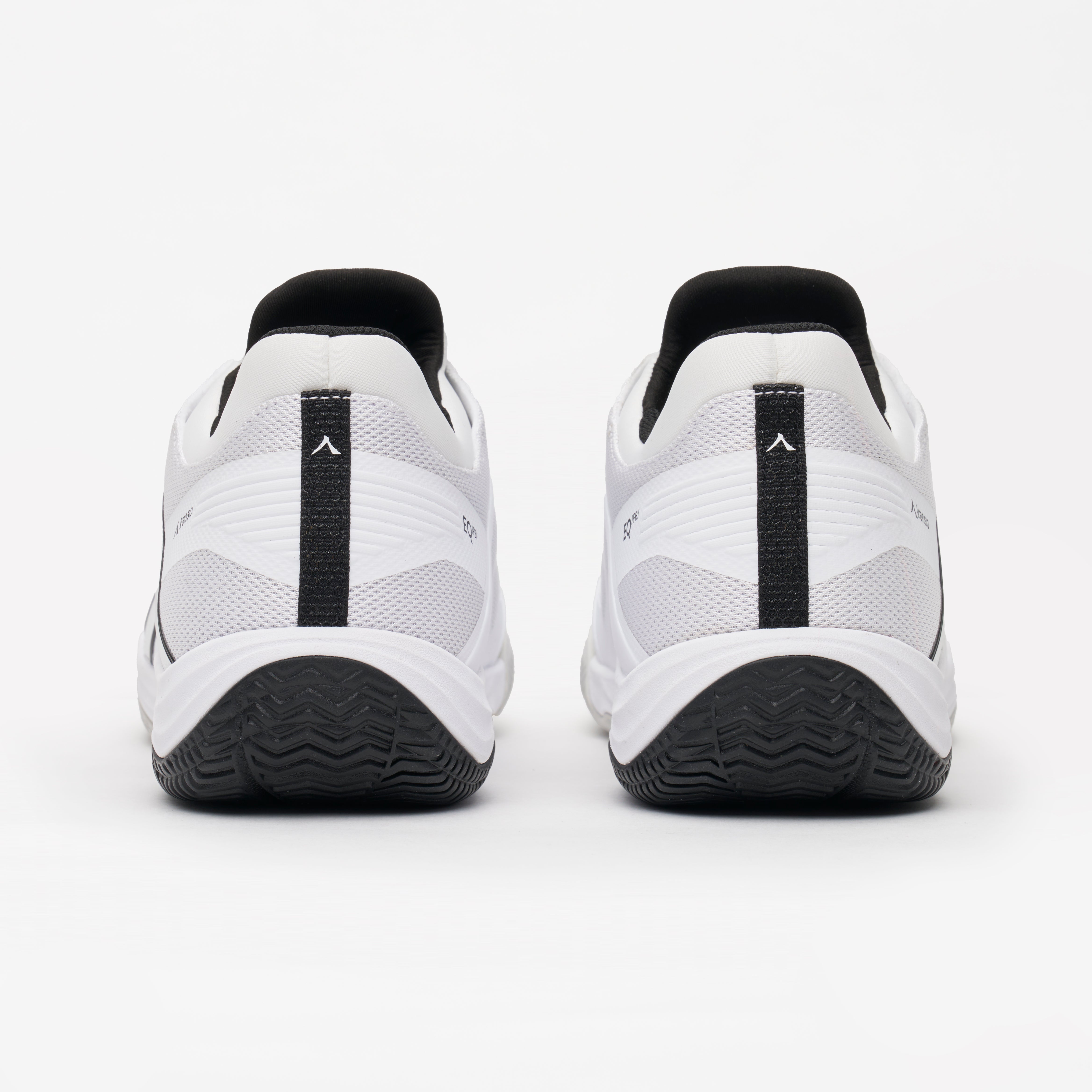 EQ SoftCourt White/Black