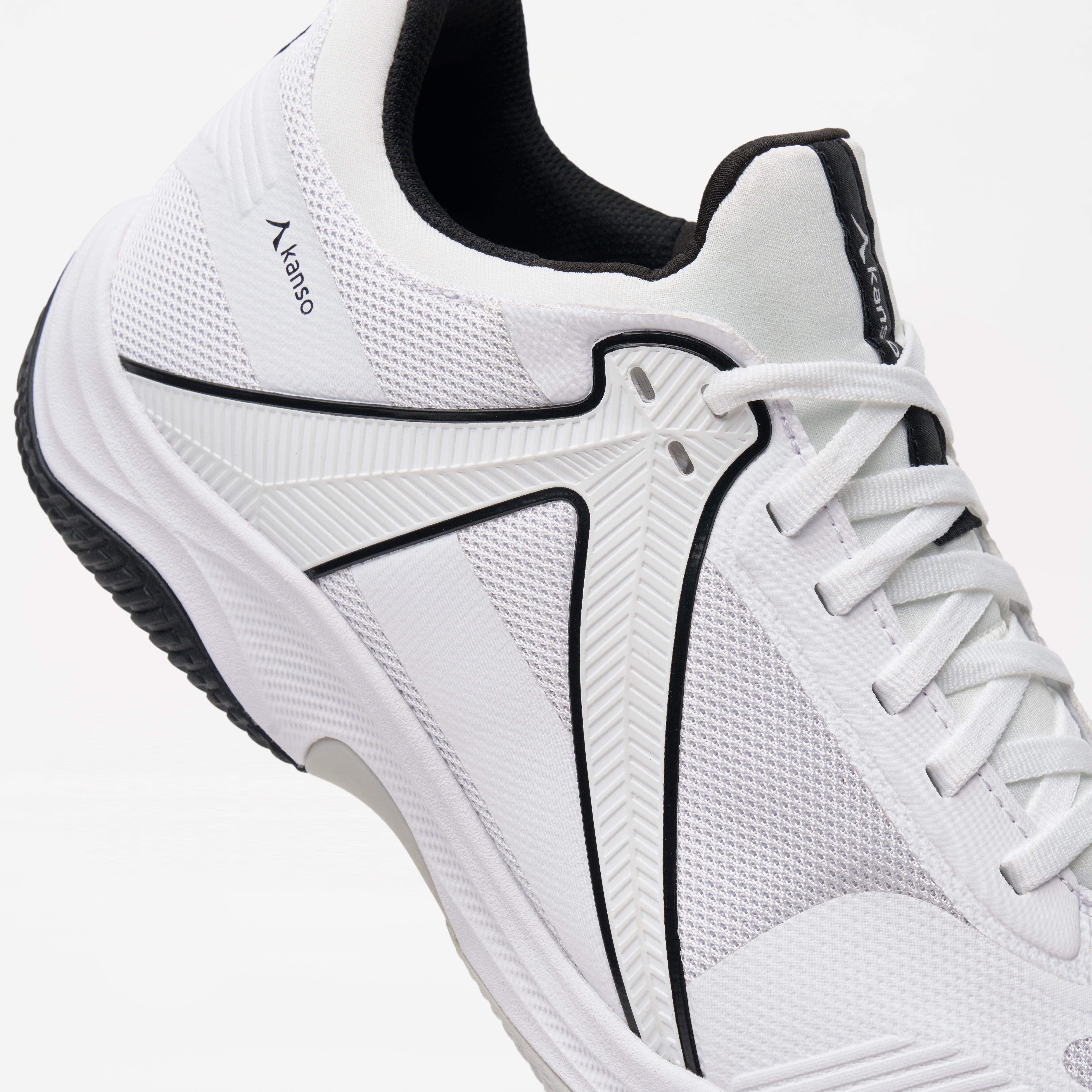 EQ SoftCourt White/Black
